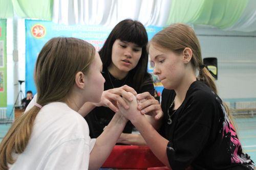 Теләчегә иң көчле балалар җыйналды