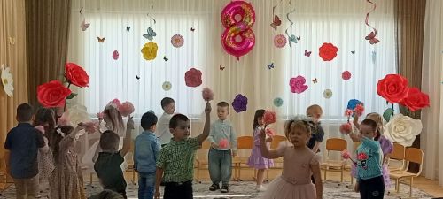 Районда 8 Мартка багышланган  бәйрәм иртәләре башланды