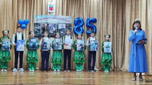 Шәткедә «Туган якның сүнмәс нуры Сез»! дип исемләнгән кичә узды