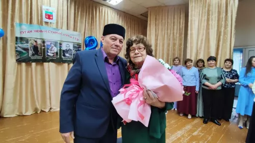 Шәткедә «Туган якның сүнмәс нуры Сез»! дип исемләнгән кичә узды