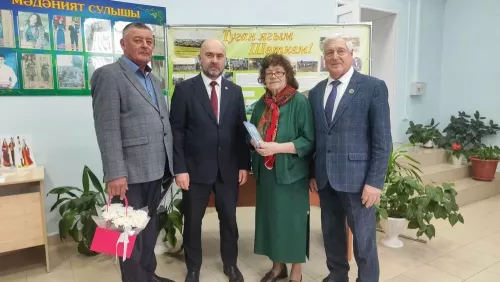 Шәткедә «Туган якның сүнмәс нуры Сез»! дип исемләнгән кичә узды