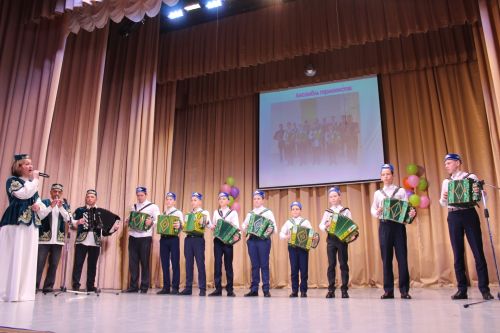 Теләче Балалар сәнгать мәктәбенең отчет концерты узды