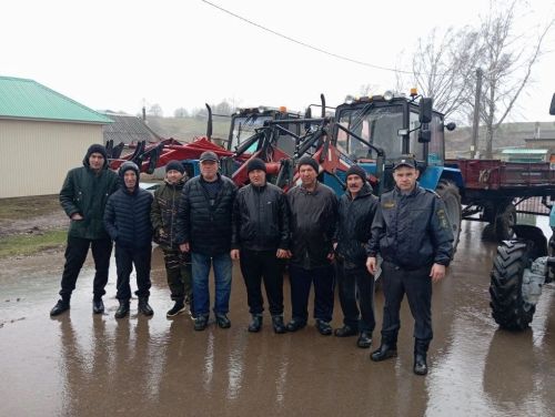 Олы Мәтәскә авыл җирлегендә шәхси затларнын үзйөрешле машиналарына техник карау уздырылды