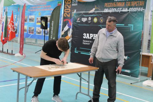 Хәрби - патриотик уеннар узды