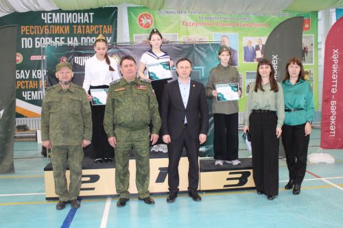 Хәрби - патриотик уеннар узды