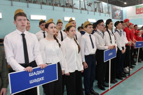 Хәрби - патриотик уеннар узды