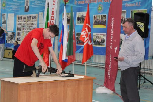 Хәрби - патриотик уеннар узды