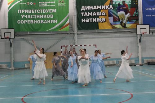 Хәрби - патриотик уеннар узды