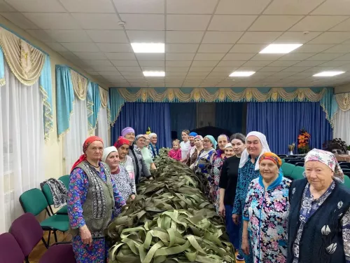 Халык алга таба да хәрбиләргә булышырга әзер булуын искәртә