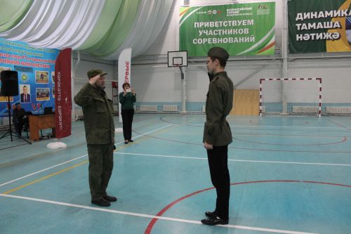 Хәрби - патриотик уеннар узды