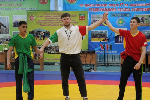 Теләчедә җырчы Салават Фәтхетдинов  призына республика турниры узды