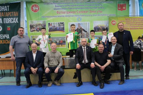 Теләчедә җырчы Салават Фәтхетдинов  призына республика турниры узды