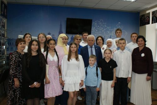 IV “Яшь журналист” бәйгесе җиңүчеләрен бүләкләдек