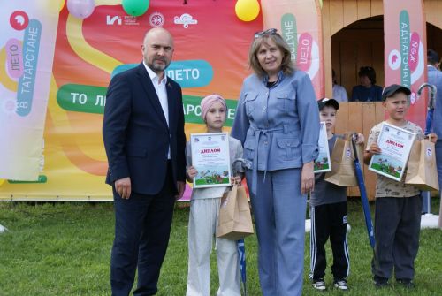 Халыкара балаларны яклау көне уңаеннан чара узды