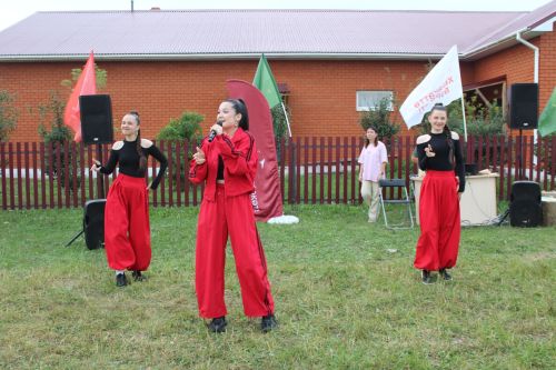 Җәй. Авыл. Рәхәәәәт!
