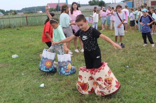 Җәй. Авыл. Рәхәәәәт!