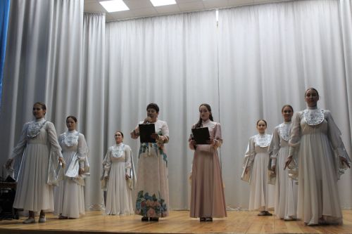 Халыкчан җитәкче иде