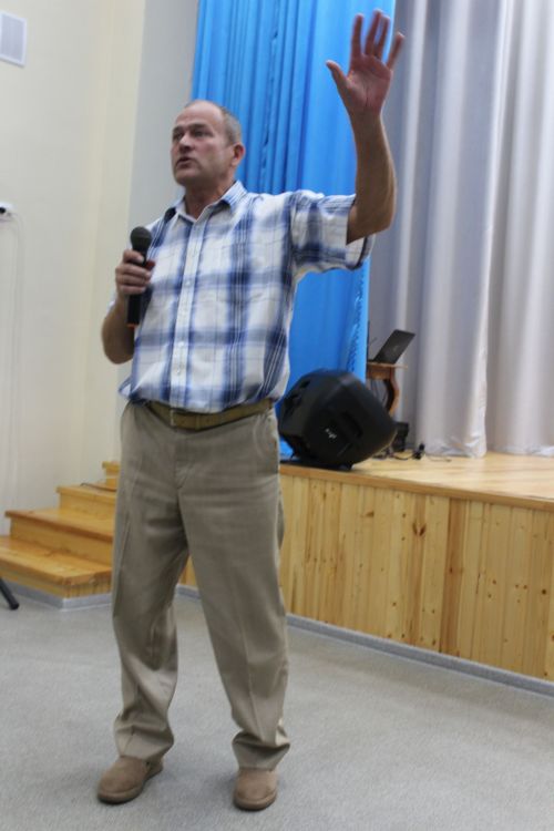 Халыкчан җитәкче иде