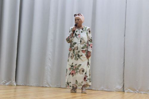 Халыкчан җитәкче иде