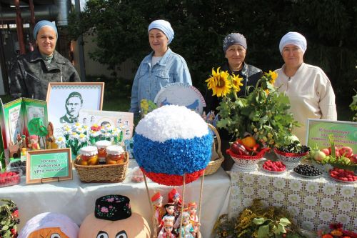 Бүген Теләчедә танылган шәхесләребез хөрмәтенә бюстлар ачылды