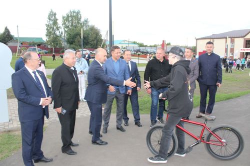 Балкы, яшә, чәчәк ат, республикам минем!