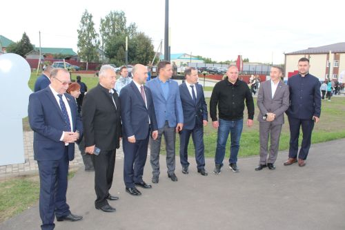 Балкы, яшә, чәчәк ат, республикам минем!