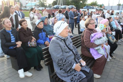 Балкы, яшә, чәчәк ат, республикам минем!