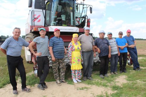 Икмәк булса, җыры да була