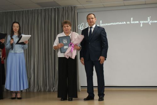 Тәрбиячеләр көне уңаеннан  чара узды