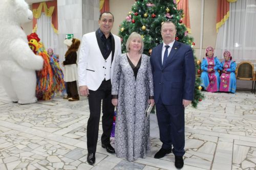 Бәхет алып кил син, Яңа ел!