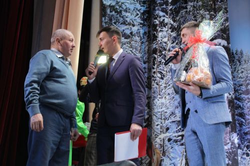 Бәхет алып кил син, Яңа ел!