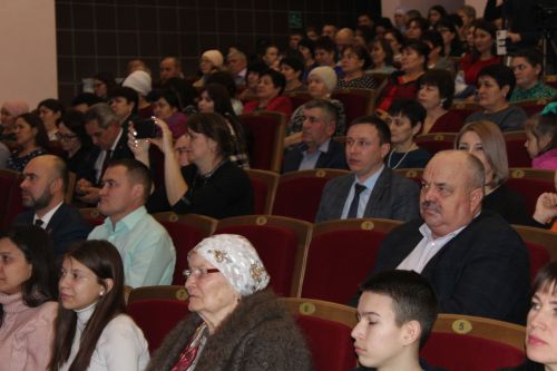 Бәхет алып кил син, Яңа ел!