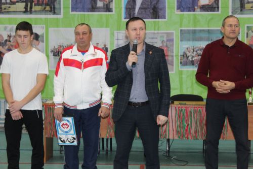 Көчле куллар ярышы