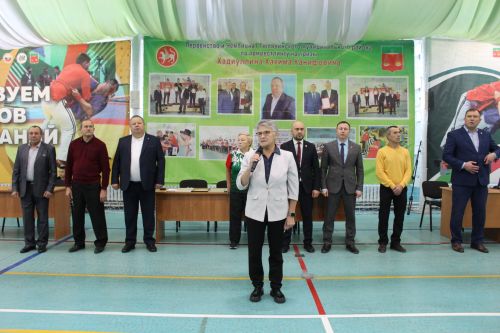 Физик мөмкинлекләре чиклеләр арасында   кул көрәше