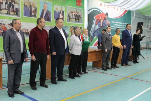 Физик мөмкинлекләре чиклеләр арасында   кул көрәше