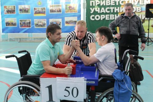 Физик мөмкинлекләре чиклеләр арасында   кул көрәше