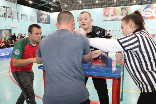 Физик мөмкинлекләре чиклеләр арасында   кул көрәше
