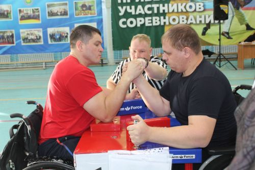 Физик мөмкинлекләре чиклеләр арасында   кул көрәше