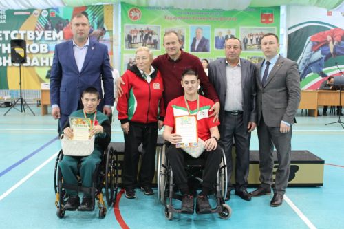 Физик мөмкинлекләре чиклеләр арасында   кул көрәше