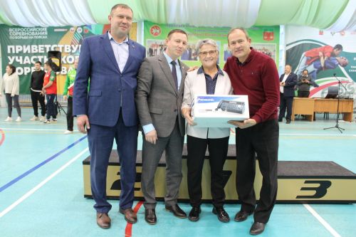 Физик мөмкинлекләре чиклеләр арасында   кул көрәше