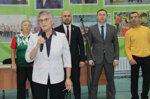 Физик мөмкинлекләре чиклеләр арасында   кул көрәше