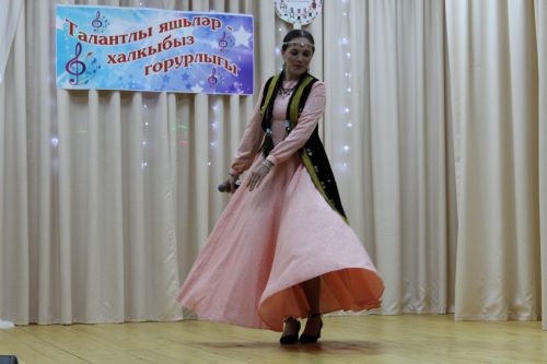 Яшьләребез сәхнәдә ут уйната