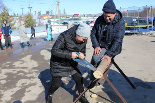 Район буйлап Нәүрүз атлый