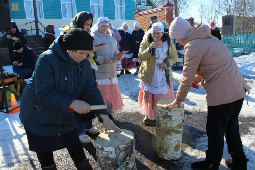 Район буйлап Нәүрүз атлый