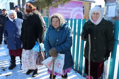 Район буйлап Нәүрүз атлый