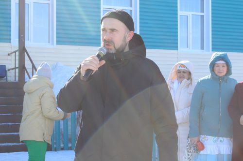 Район буйлап Нәүрүз атлый