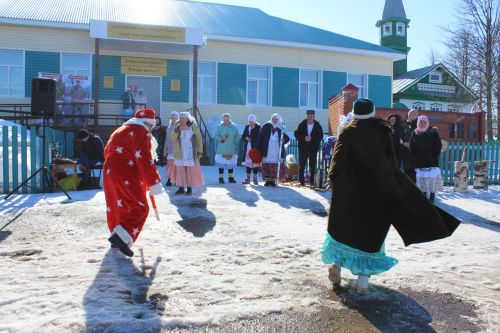 Район буйлап Нәүрүз атлый