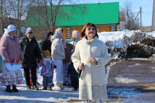 Район буйлап Нәүрүз атлый