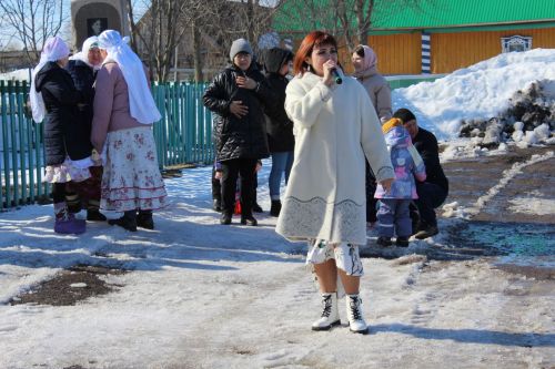 Район буйлап Нәүрүз атлый
