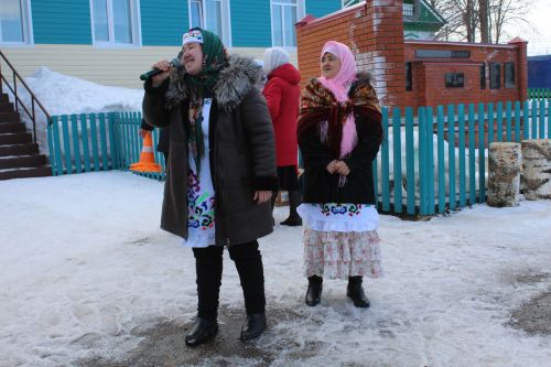Район буйлап Нәүрүз атлый